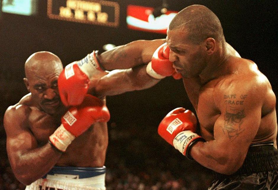 Evander Holyfield & Mike Tyson (Foto Cortesía)
