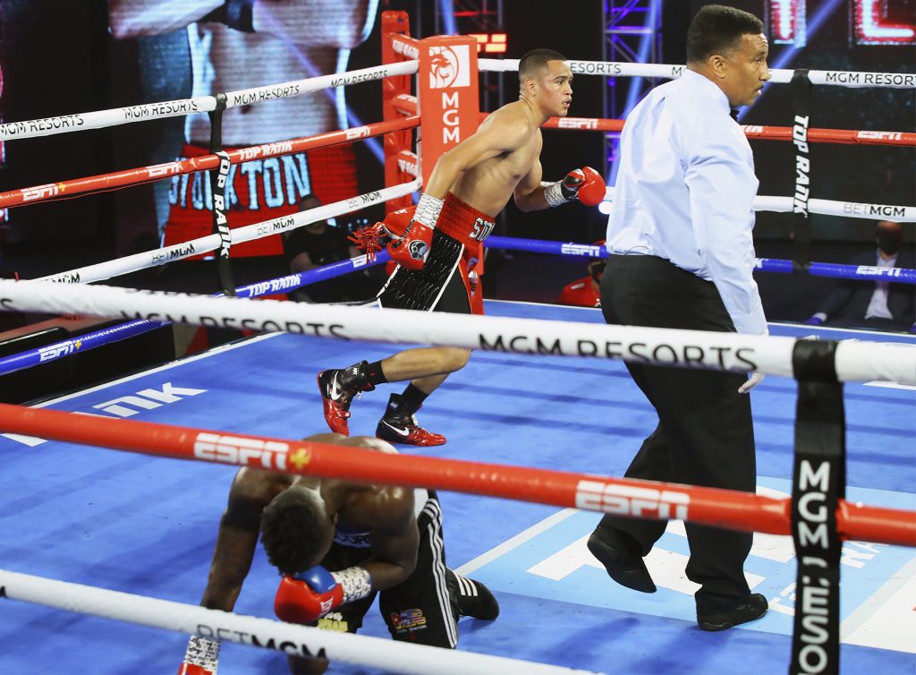 Gabriel_Flores_Jr_vs_Josec_Ruiz (Mikey Williams Top Rank)