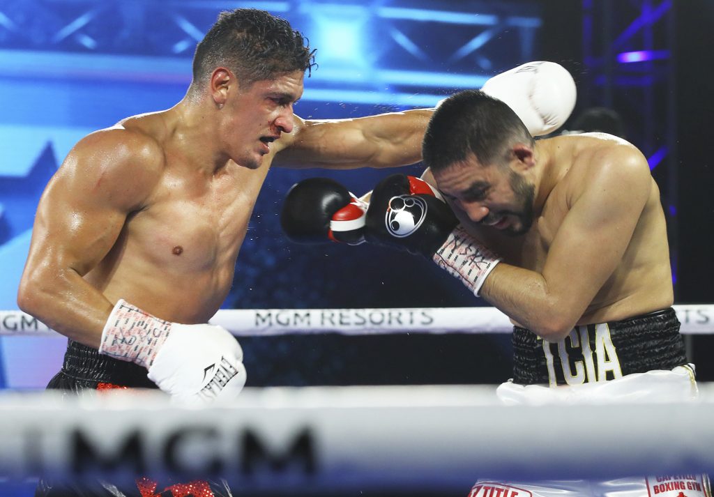 Giovani Santillan & Antonio DeMarco (Mikey Williams Top Rank)