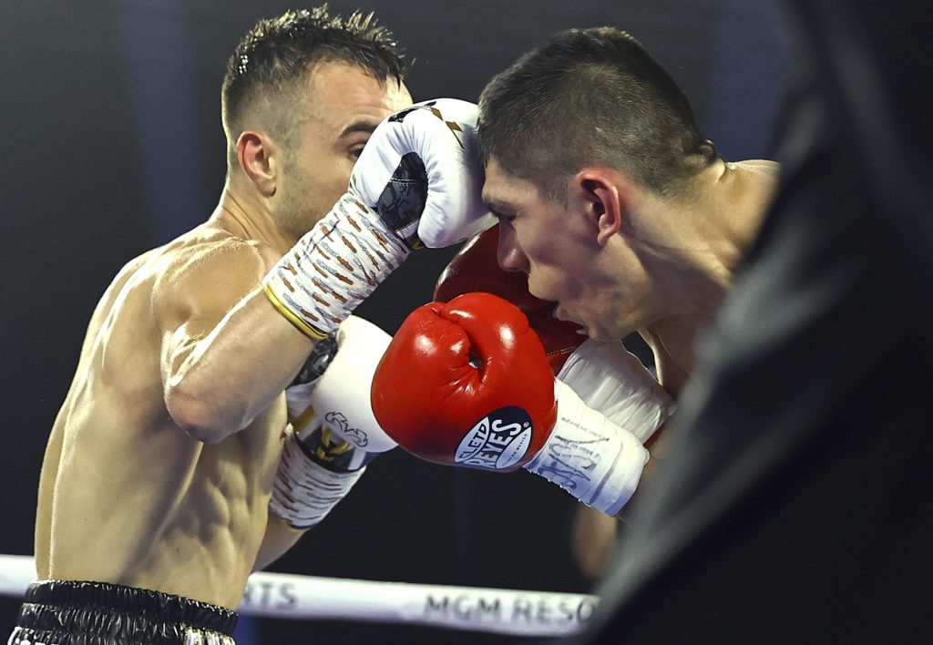 Jason Moloney & Leonardo Baez (Mikey Williams Top Rank)