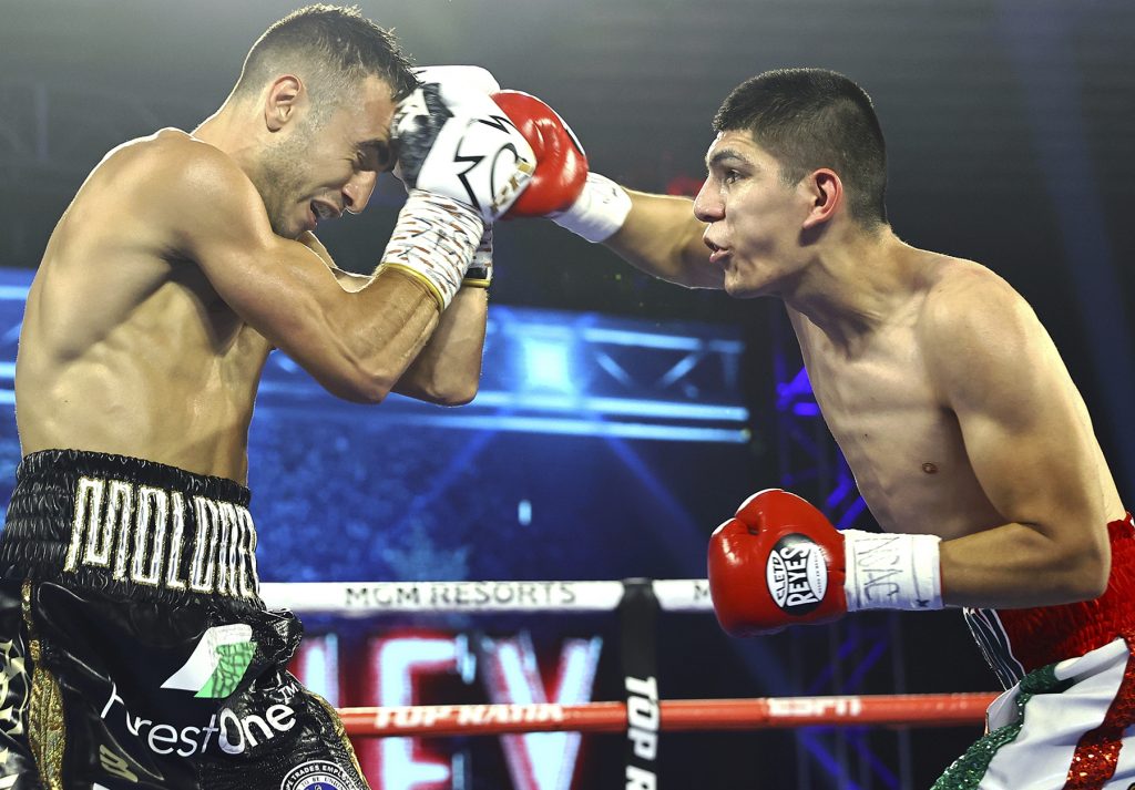 Jason Moloney & Leonardo Baez (Mikey Williams Top Rank)