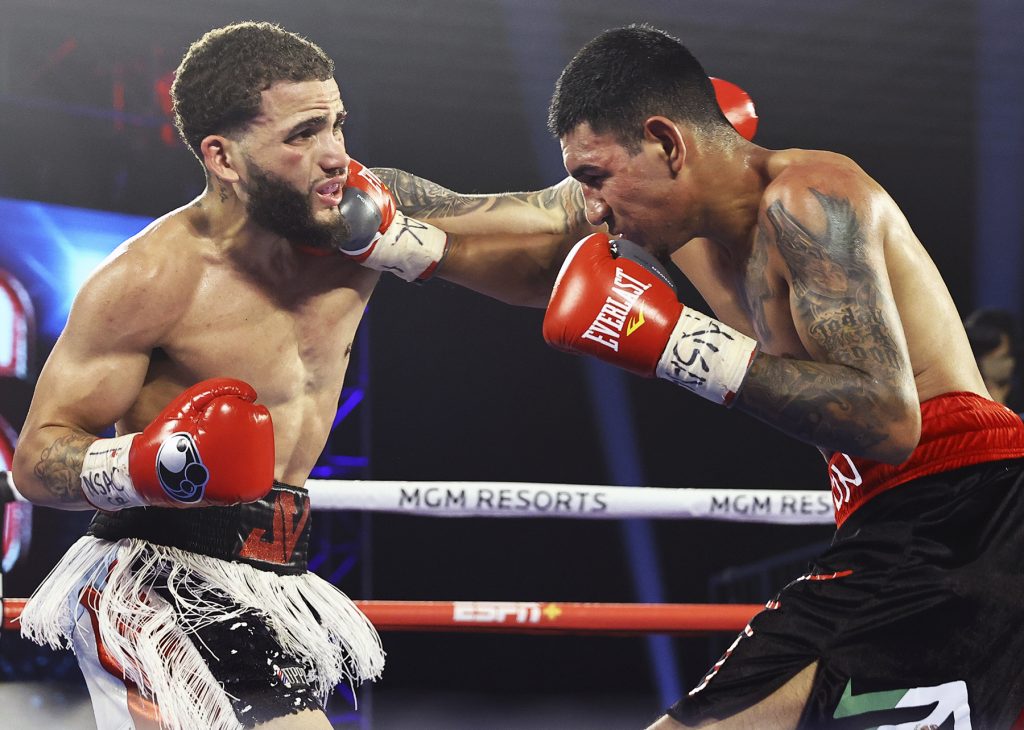 Josue Vargas & Salvador Briceño (Mikey Williams Top Rank)