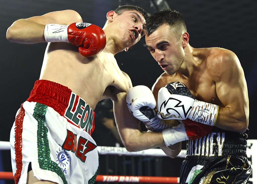 Leonardo Baez & Jason Moloney (Mikey Williams Top Rank)