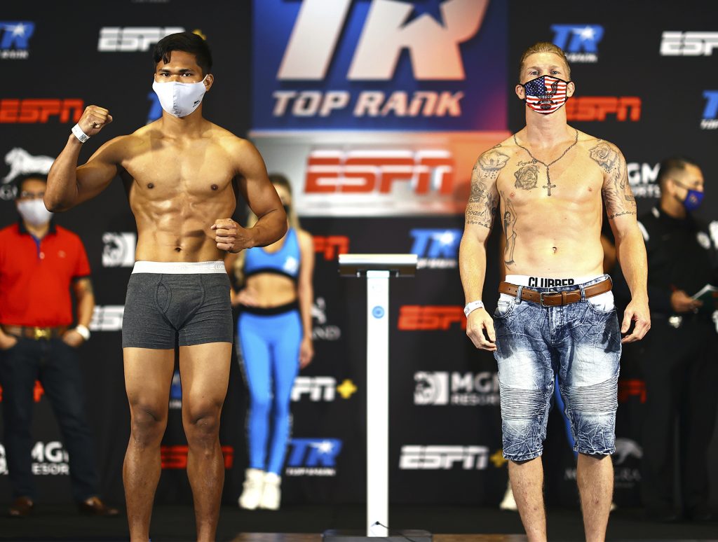 Reymond_Yanong_vs_Clay_Burns_pose (Mikey Williams Top Rank)