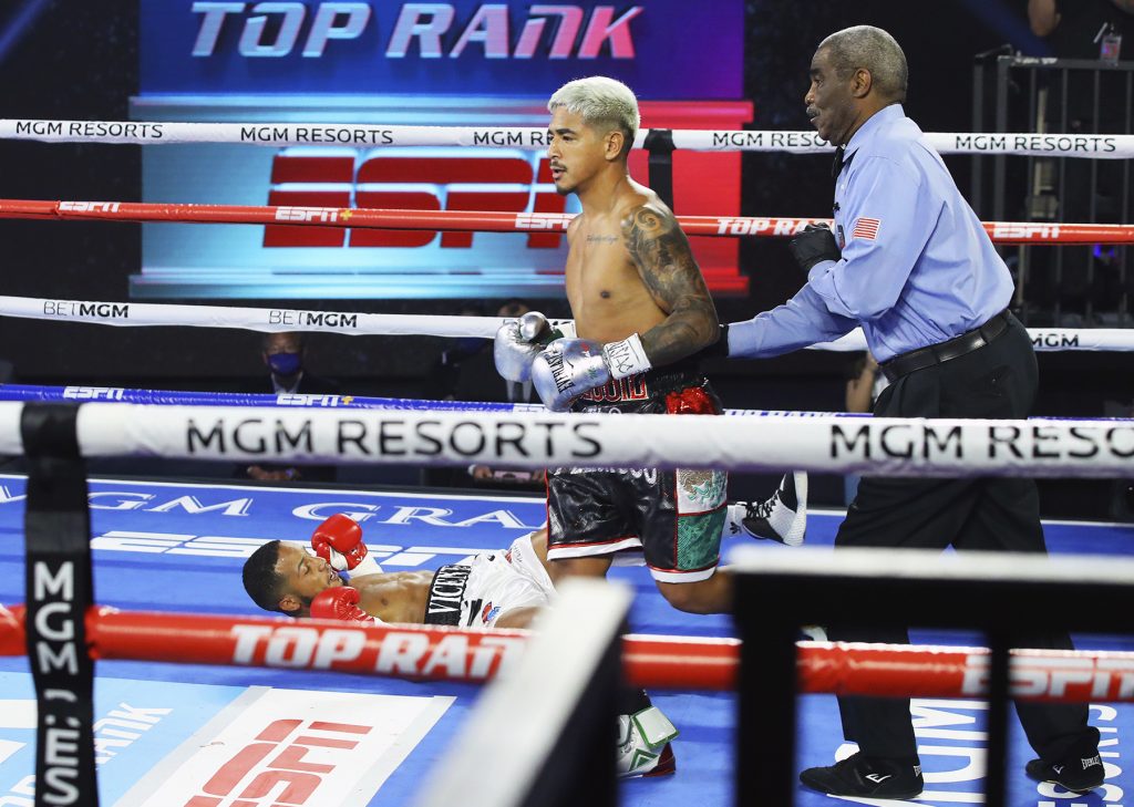Yenifel Vicente & Jessie Magdaleno 3 (Top Rank)