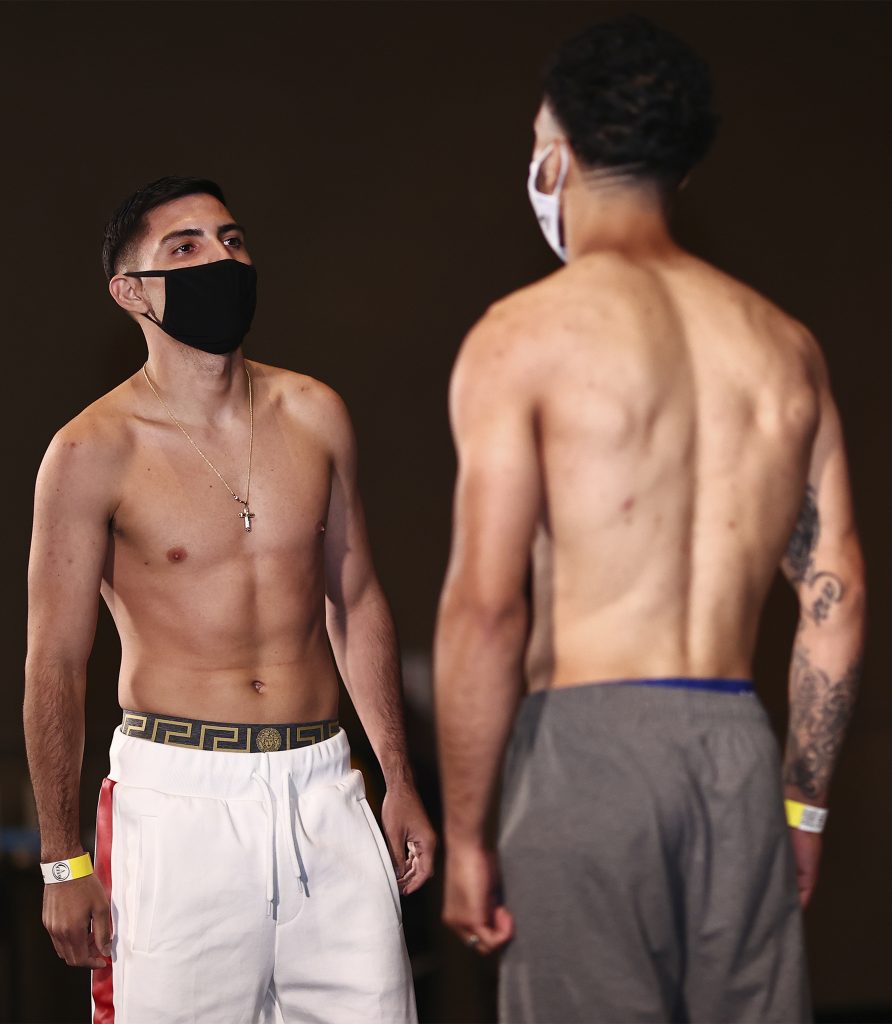 Andres_Cortes_vs_Alejandro_Salinas_faceoff (Mikey Williams Top Rank)