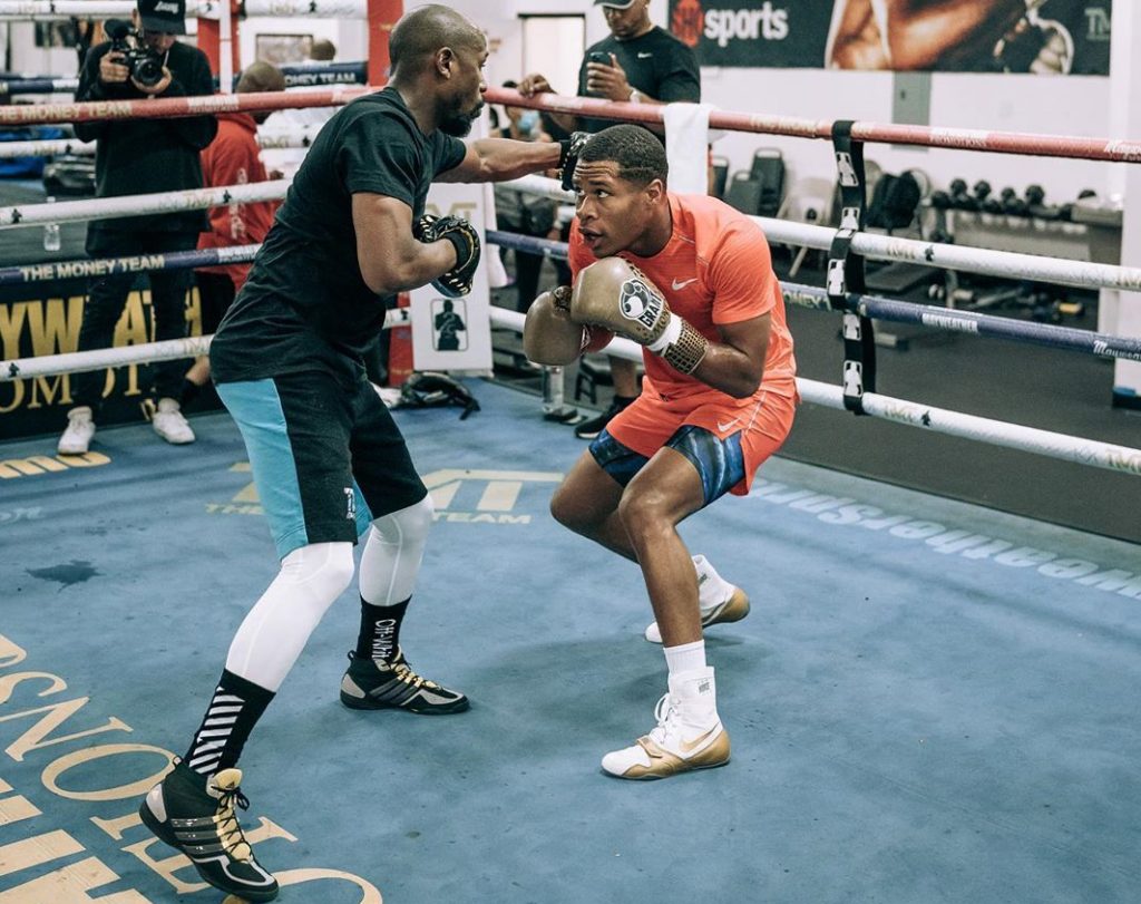 Floyd Mayweather & Devin Haney (Foto Cortesía)