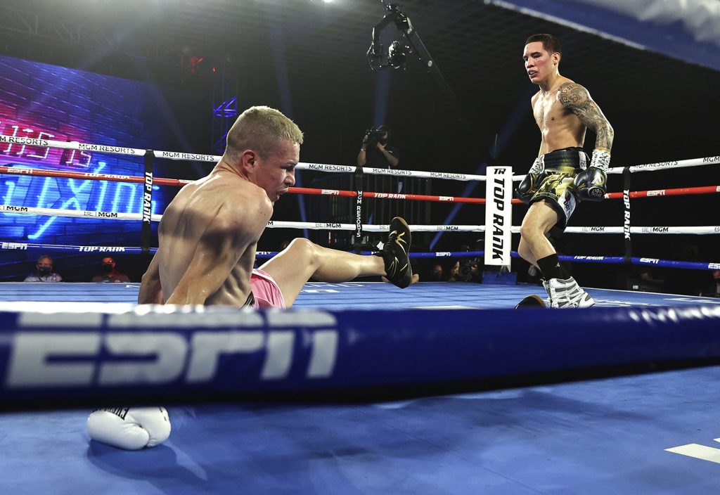 Jayson Vélez & Oscar Valdez (Mikey Williams Top Rank)