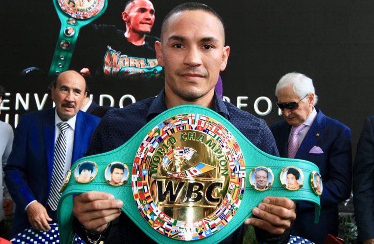 JUAN FRANCISCO ‘GALLO’ ESTRADA NOQUEA EL CORONAVIRUS