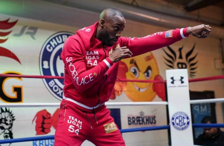 YORDENIS UGAS POR CAMPEONATO MUNDIAL AMB EN PELEA DIFÍCIL