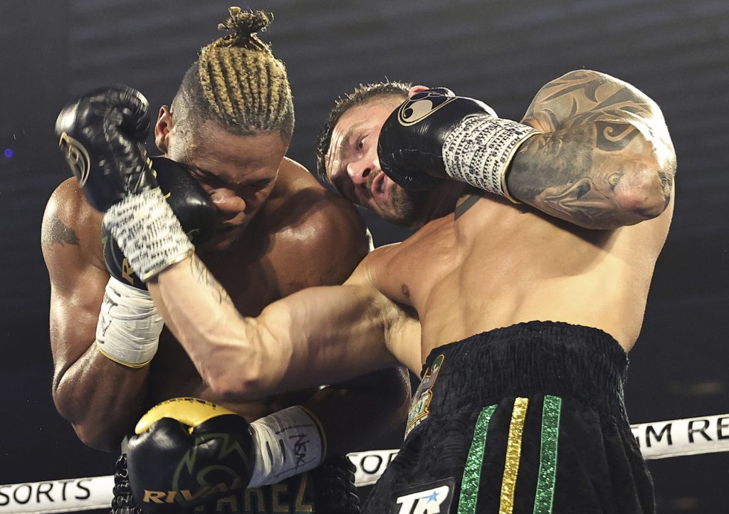 Eleider Álvarez & Joe Smith Jr (Mikey Williams Top Rank)