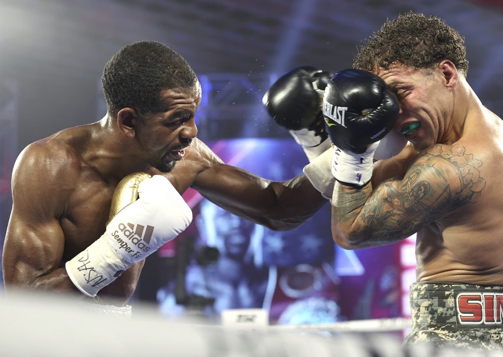 Jamel Herring & Jonathan Oquendo (Mikey Williams Top Rank)