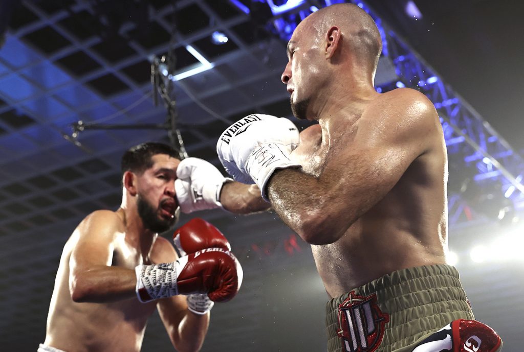 Javier Molina & José Pedraza (Mikey Williams Top Rank)