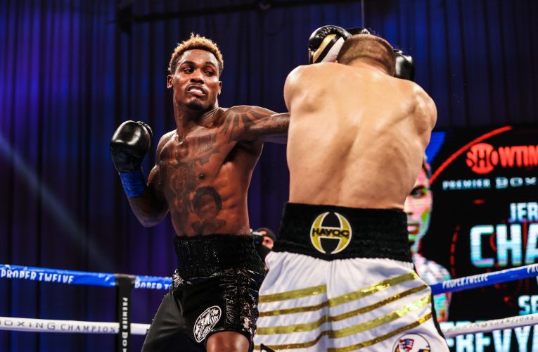JERMALL CHARLO CON VICTORIA CONTUNDENTE ANTE DEREVYANCHENKO