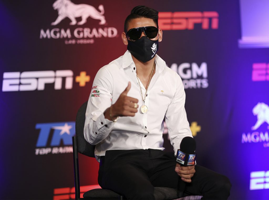 Emanuel Navarrete (Mikey Williams Top Rank)