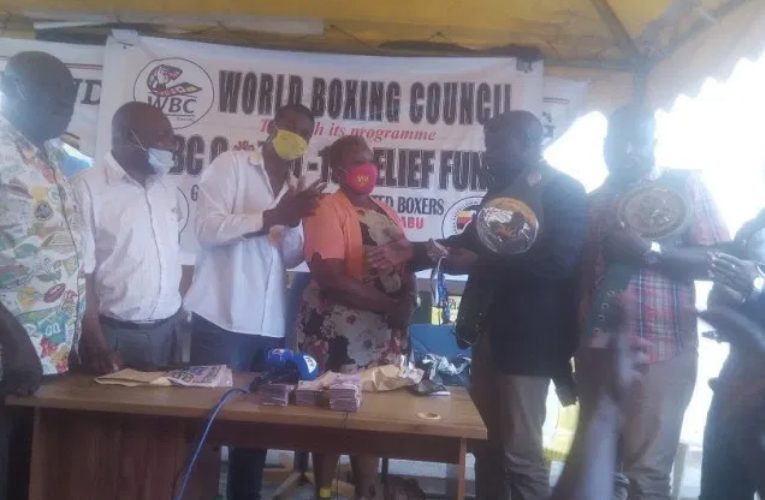 6 BOXEADORES DE UGANDA RECIBEN AYUDA POR EL COVID DEL CMB