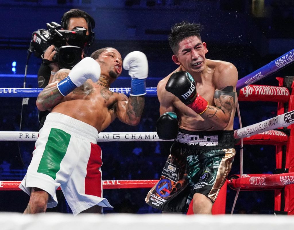 Gervonta Davis & Leo Santa Cruz (Foto Sean Michael Ham Mayweather Promotions)