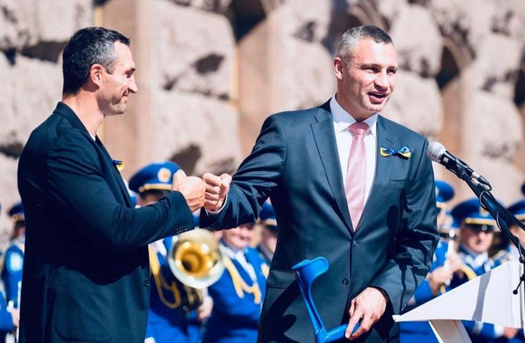 AMB FELICITA A VITALI KLITSCHKO POR SU REELECCIÓN COMO ALCALDE DE KIEV