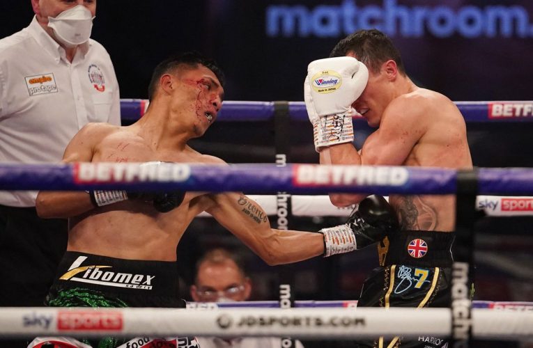 MAURICIO LARA DEJÓ GRAVEMENTE LESIONADO A JOSH WARRINGTON