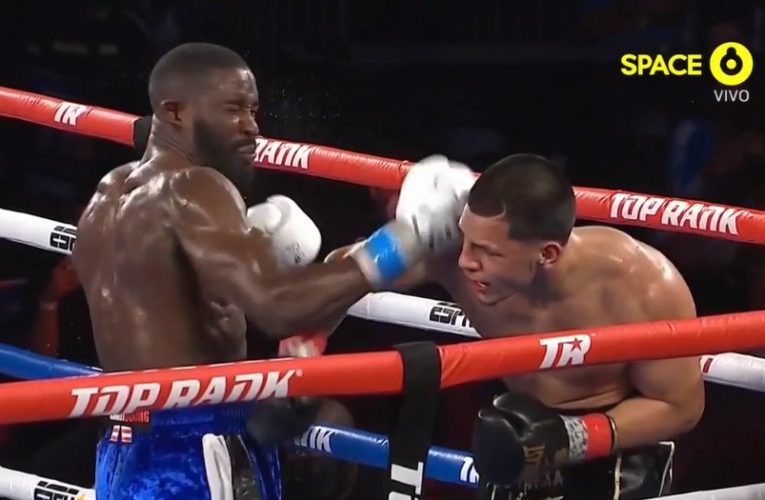 Edgar Berlanga rompe racha de nocauts: gana pero no convence