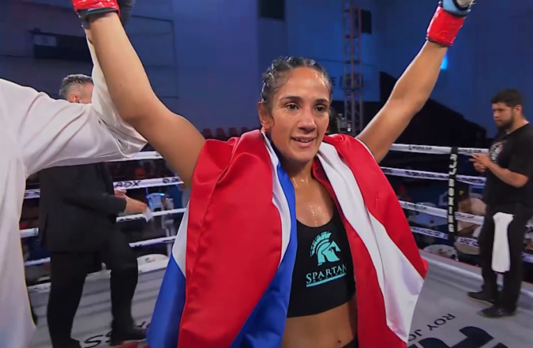 AMANDA SERRANO GANA POR SUMISIÓN EN LA MMA