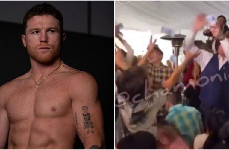 Canelo Álvarez emulando a Floyd Mayweather en fiesta