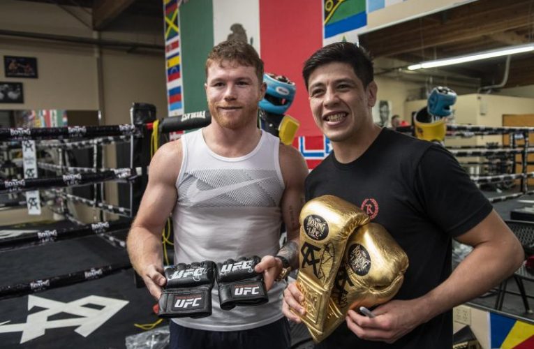 Canelo y Brandon Moreno comparten entrenamiento en el gimnasio